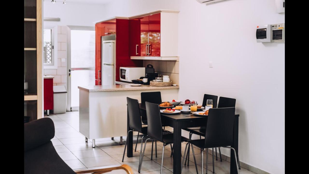 Minimal Townhouse Center Paphos Vila Exterior foto